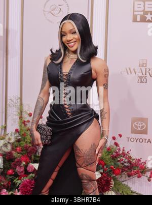 Los Angeles, Usa. Juni 2025. GloRilla nimmt an den BET Awards 2025 im Peacock Theater Teil. (Foto: Image Space/SOPA Images/SIPA USA) Credit: SIPA USA/Alamy Live News Stockfoto