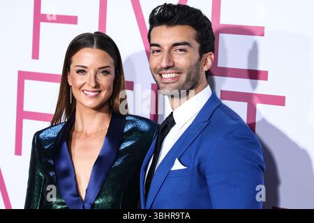 (AKTE) Justin Baldonis Klage gegen Blake Lively wurde vom Bundesrichter entlassen. WESTWOOD, LOS ANGELES, KALIFORNIEN, USA - 7. MÄRZ: Emily Baldoni und Ehemann/US-amerikanischer Schauspieler und Regisseur Justin Baldoni kommen am 7. März 2019 zur Premiere von Lionsgate's „Five Feet Apart“ im Fox Bruin Theatre in Westwood, Los Angeles, Kalifornien, USA. (Foto: Xavier Collin/Image Press Agency) Stockfoto