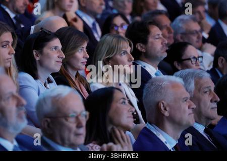 Roma, Italien. Juni 2025. La segretaria del PD Elly Schlein e la deputata di Italia Viva Maria Elena Boschi allÕ Assemblea annuale di Confcommercio Roma ÑItalia Ñ Mercoled“ 11 Giugno 2025 - Politica - (Foto di Cecilia Fabiano/LaPresse) Parteisekretärin Elly Schlein und Italia Viva Maria Elena Boschi, auf der Confcommercio Jahresversammlung Rom-Italien - Mittwoch, 11. Juni 2025 - Politica - Politica - Politica - Politics - Foto von Fabiano Live Presse (Foto von Lécilia Laecilia Live Presse) Stockfoto