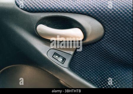 Türinnengriff in einem Auto. Hochwertige Fotos Stockfoto