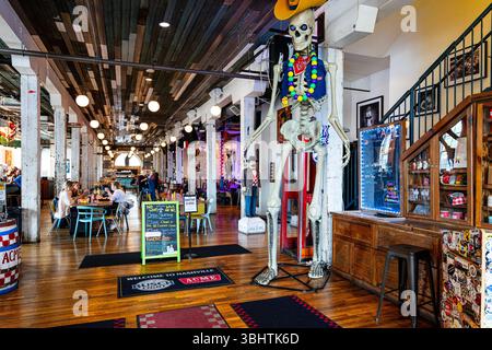 Das Innere der Acme Feed and Seed Bar und des Restaurants am Lower Broadway, Nashville, Tennessee Stockfoto