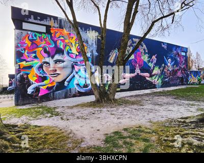 Straßenkunst in der Dreifachsporthalle Kevelaer, Nordrhein-Westfalen, Niederrhein, Kevelaer Stockfoto