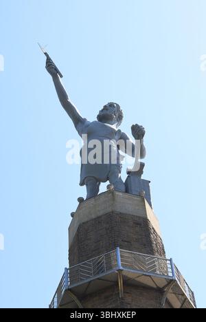 Das Symbol von Birmingham, die vulkanische, riesige, 56 m hohe gusseiserne Statue des römischen Gottes der Metallverarbeitung, wurde für die St Louis World Fair 1904 in Auftrag gegeben. Stockfoto