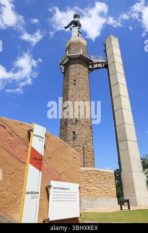 Das Symbol von Birmingham, die vulkanische, riesige, 56 m hohe gusseiserne Statue des römischen Gottes der Metallverarbeitung, wurde für die St Louis World Fair 1904 in Auftrag gegeben. Stockfoto