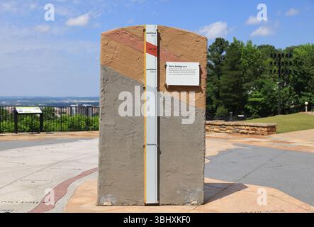 Das Symbol von Birmingham, die vulkanische, riesige, 56 m hohe gusseiserne Statue des römischen Gottes der Metallverarbeitung, wurde für die St Louis World Fair 1904 in Auftrag gegeben. Stockfoto