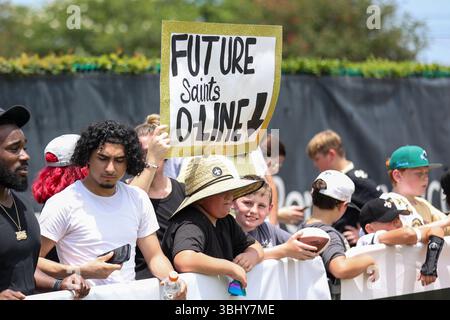 Metairie, Usa. Juni 2025. Am zweiten Tag des Minicamps im Ochsner Sports Performance Center Facility am Mittwoch, den 11. Juni 2025 in Metairie, Louisiana, wurde die Offensive von New Orleans Saints unterstützt. (Foto: Peter G. Forest/SIPA USA) Credit: SIPA USA/Alamy Live News Stockfoto