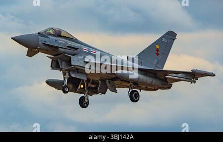 Eurofighter Taifun, 29 Squadron RAF, landet bei der RAF Coningsby Stockfoto