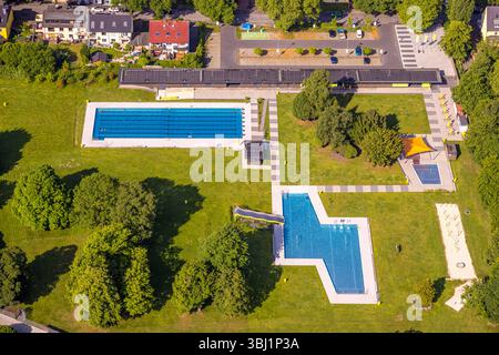 Luftbild, WasserWelten Bochum - Freibad Werne mit Liegewiese, Werne, Bochum, Ruhrgebiet, Nordrhein-Westfalen, Deutschland ACHTUNGxMINDESTHONORARx60xEURO *** Luftblick, WasserWelten Bochum Werne Freibad mit Liegewiese, Werne, Bochum, Ruhrgebiet, Nordrhein-Westfalen, Deutschland ATTENTIONxMINDESTHONORARx60xEURO Stockfoto
