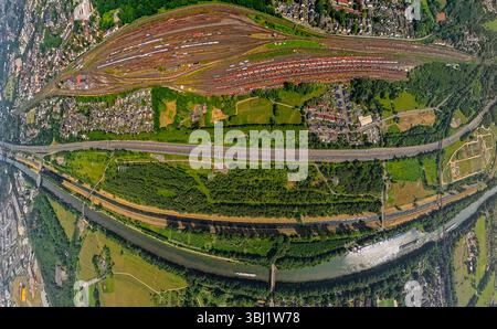 Luftbild, Deutsche Bahn AG Güterbahnhof Osterfeld, Autobahn A42 und Burg Vondern am Fluss Emscher und Rhein-Herne-Kanal, Erdkugel, Fisheye Aufnahme, Fischaugen Aufnahme, 360 Grad Aufnahme, winzige Welt, kleiner Planet, Fischaugenbild, Vondern, Oberhausen, Ruhrgebiet, Nordrhein-Westfalen, Deutschland ACHTUNGxMINDESTHONORARx60xEURO *** Luftaufnahme, Güterbahnhof der Deutschen Bahn AG Osterfeld, Autobahn A42 und Schloss Vondern am Emscher- und Rhein-Herne-Kanal, Erdkugel, Fischaugenbild, Fischaugenbild, 360-Grad-Bild, winzige Welt, kleiner Planet, Fischaugenbild, Vondern, Oberhausen, Ruhrgebiet, Nein Stockfoto