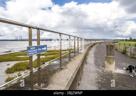 Die Prince of wales Bridge führt die M4 über die Severn Mündung von England nach Wales und den New Passage Heritage Trail entlang des Avon River Stockfoto
