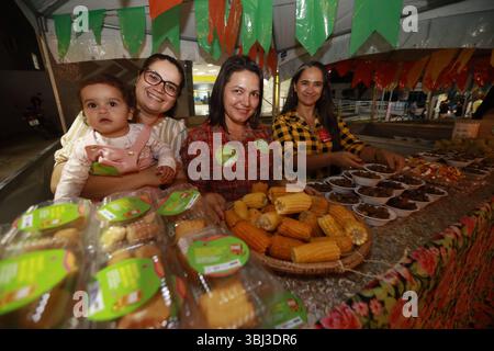 Essensstand in Sao Joao Tanhacu, bahia, brasilien - 31. Mai 2025: Typischer Stand mit Essen bei einem Juni-Festival im Inneren von Bahia während der Festlichkeiten von Sao Joao. TANHACU BAHIA BRASILIEN Copyright: XJoaxSouzax 310525JOA314 Stockfoto