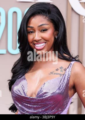 LOS ANGELES, KALIFORNIEN, USA – 09. JUNI: Der amerikanische Rapper Yung Miami (Caresha Romeka Brownlee) kommt am 9. JUNI 2025 bei den BET Awards 2025 (25. Annual BET Awards) im Peacock Theater in L.A. Live in Los Angeles, Kalifornien, USA. (Foto: Xavier Collin/Image Press Agency) Stockfoto