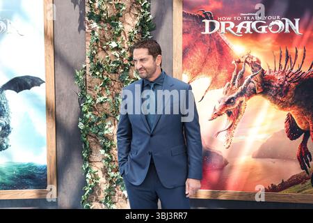 MIRACLE MILE, LOS ANGELES, KALIFORNIEN, USA - JUNI 07: Der schottische Schauspieler und Produzent Gerard Butler kommt am 7. Juni 2025 zur Premiere von Universal Pictures und DreamWorks Animation's „How to Train Your Dragon“ im David Geffen Theater im Academy Museum of Motion Pictures in Miracle Mile, Los Angeles, Kalifornien, USA. (Foto: Xavier Collin/Image Press Agency) Stockfoto