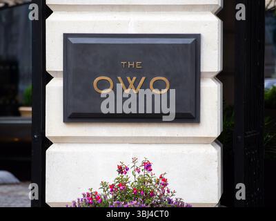 London, Vereinigtes Königreich - 26. Mai 2025: Die OWO in London bezieht sich auf das Old war Office, ein historisches Gebäude im Zentrum von London in Whitehall Stockfoto