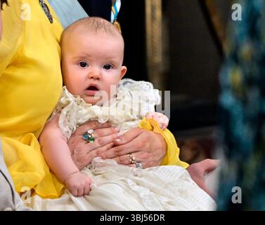 Stockholm, Schweden. Juni 2025. Prinzessin Ines während der Taufe von Prinzessin Ines in der Drottningholm Palace Chapel in Stockholm, Schweden, am 13. Juni 2025.Foto: Jonas Ekströmer/TT/Code 10030 Credit: TT News Agency/Alamy Live News Stockfoto