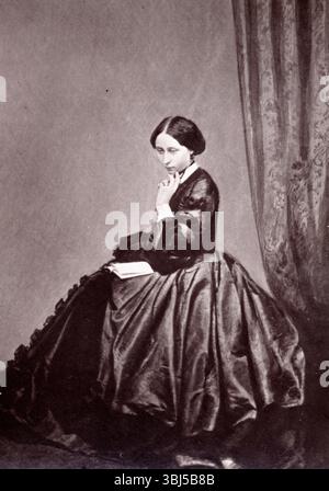 Die Prinzessin Alice, 1860er Jahre. Porträt von Prinzessin Alice (1843–1878), einer der Töchter von Königin Victoria und Gemahlin von Ludwig IV., Großherzog von Hessen. Illustration aus "A Narrative of the Visit of Queen Victoria to Lancaster in 1851" von Charles Edward Quarme (1877). Stockfoto