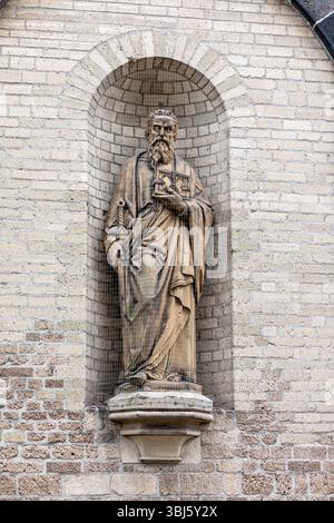 Skulpturen am St. Quirinus-Münster Neuss, Nordrhein-Westfalen, Deutschland *** Skulpturen im St. Quirinus-Münster Neuss, Nordrhein-Westfalen, Deutschland Stockfoto
