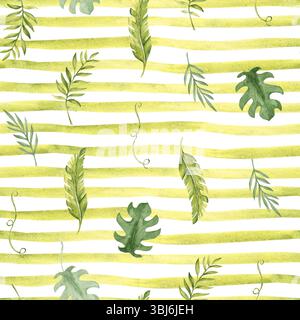 Tropische Blätter nahtloses Muster auf einem grün gelb gestreiften Hintergrund. Palm, Eukalyptus und Monstera mit Liana, horizontalen Pinselstrichen oder Linien Stockfoto