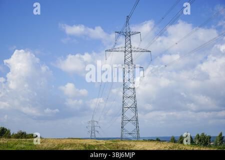 330 kV Freileitung, Litauen Stockfoto
