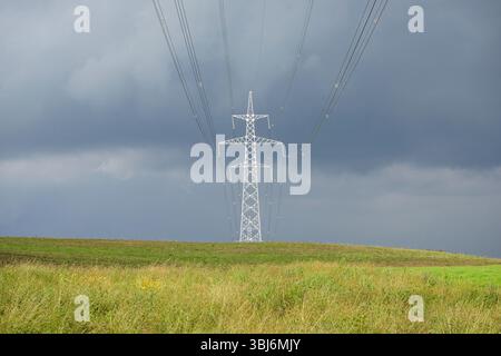 330 kV Freileitung, Litauen Stockfoto
