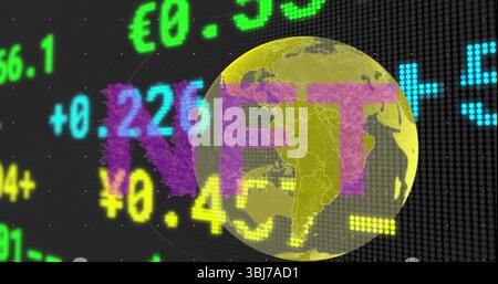 Anzeige großer rosafarbener NFT-Buchstaben über gelbem Globus auf Digitaldisplay mit Scroll-Tickern Stockfoto