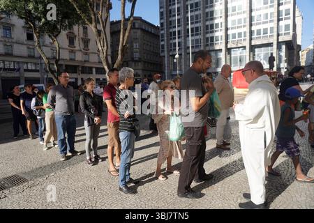 Sao Paulo, Brasilien. Juni 2025. Der Tag des Heiligen Antonius wird in der Kirche des Heiligen Antonius auf dem Patriarca-Platz in São Paulo gefeiert. Quelle: Cris Faga/Alamy Live News Stockfoto