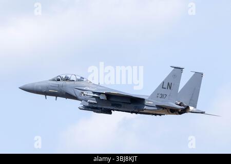US Air Force McDonnell Douglas F-15 Adler des 48. Kampfflügels beim Üben bei RAF Lakenheath, Suffolk, Großbritannien Stockfoto