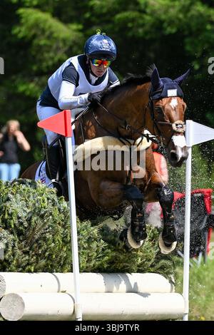 Luhmühlen Horse Trials, Deutschland 14. Juni 2025. Laura Collett (Großbritannien) reitet London 52 in der Cross Country Phase des CCI5*- L während der Longines Luhmühlen Horse Trials in Luhmühlen Deutschland vom 12. Bis 15. Juni 2025 Credit: Peter Putnam / Alamy Live News Stockfoto