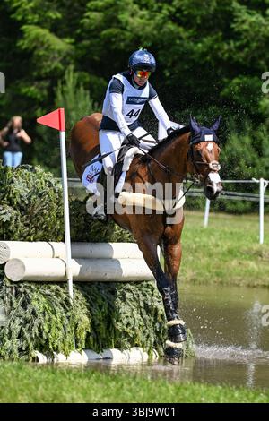 Luhmühlen Horse Trials, Deutschland 14. Juni 2025. Laura Collett (Großbritannien) reitet London 52 in der Cross Country Phase des CCI5*- L während der Longines Luhmühlen Horse Trials in Luhmühlen Deutschland vom 12. Bis 15. Juni 2025 Credit: Peter Putnam / Alamy Live News Stockfoto