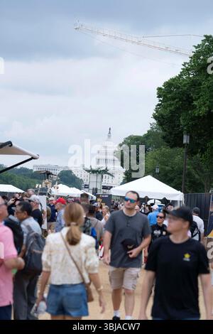 Washington, Usa. Juni 2025. Teilnehmer an der 250. Geburtstagsfeier der United States Army in der National Mall in Washington, DC am Samstag, den 14. Juni 2025.Foto: Andrew Thomas/CNP/ABACAPRESS.COM Credit: Abaca Press/Alamy Live News Stockfoto