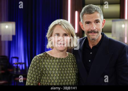Susan Link und Micky Beisenherz bei der Aufzeichnung der WDR-Talkshow 'Kölner Treff' im WDR Studio BS 3. Köln, 28.05.2025 Stockfoto