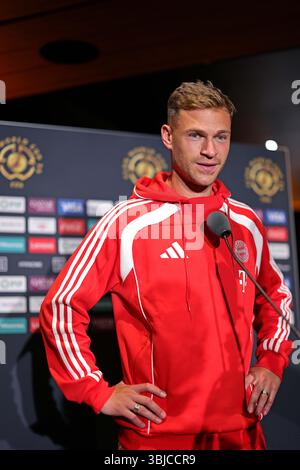 Cincinnati, Usa. Juni 2025. Joshua Kimmich vom FC Bayern München wird am 14. Juni 2025 in Cincinnati, Ohio, im TQL-Stadion des Gruppenspiels C zwischen dem FC Bayern München und Auckland City FC im TQL-Stadion des FC FC Bayern 2025 interviewt. Foto: Heuler Andrey/DiaEsportivo/Alamy Live News Credit: DiaEsportivo/Alamy Live News Stockfoto