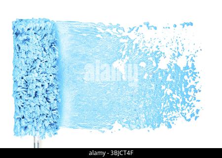 Malen einer Wand mit Malerwalze und blauer Farbe. Kreativitäts-DIY-Konzept Stockfoto