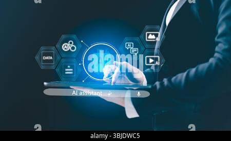 KI-betriebene Assistenz. Benutzer interagieren mit der Benutzeroberfläche des virtuellen KI-Assistenten auf Mobilgeräten, Laptops, Tablets für Sprach-, Text-, Bild-, Video- und Stockfoto