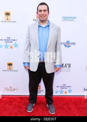 STUDIO CITY, LOS ANGELES, KALIFORNIEN, USA - 14. JUNI: David Isaacman kommt am 13. Jährlichen Ed Asner and Friends Poker Turnier Celebrity Night im CBS Radford Studio Center am 14. Juni 2025 in Studio City, Los Angeles, Kalifornien, USA. (Foto: Xavier Collin/Image Press Agency) Stockfoto