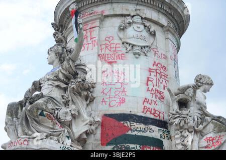 Paris, Frankreich. Juni 2025. Demonstration gegen die Blockade des Gazastreifens, die auf Aufforderung mehrerer Gewerkschaften, darunter der CGT, der FO und der LFI, organisiert wurde. Paris, Frankreich am 14. Juni 2025. Foto: Karim Ait Adjedjou/ABACAPRESS.COM Credit: Abaca Press/Alamy Live News Stockfoto