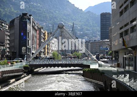 Andorra, la Vella - aus der Vogelperspektive über Pont de Paris Stockfoto