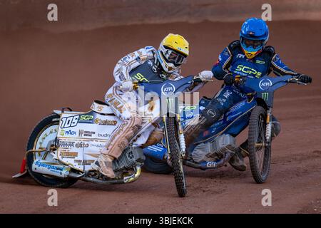 Während des ATPI FIM Speedway Grand Prix 2025 der Great Britain Round 5 im National Speedway Stadium in Manchester, England, Großbritannien am 13. Juni 2025 (Foto: Andrew SURMA/SIPA USA). Stockfoto