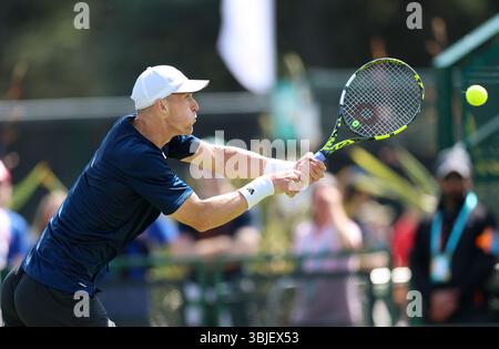 Ilkley, Großbritannien. Juni 2025. Jan Choinski (GBR) während seines Spiels gegen Alibek Kachmazov während der Qualifikationsrunde der ATP während der Qualifikationsrunde am 2. Tag der Lexus Nottingham Open Tennis Open am 14. Juni 2025 Credit: Andrew Sumner/Alamy Live News Stockfoto