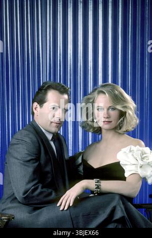CYBILL SHEPHERD und BRUCE WILLIS bei MONDLICHT (1985). Kredit: ABC / Album Stockfoto
