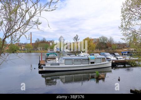 Werder an der Havel, Brandenburg - 13. April 2025: Blick über die havel rund um die Insel Werder Stockfoto