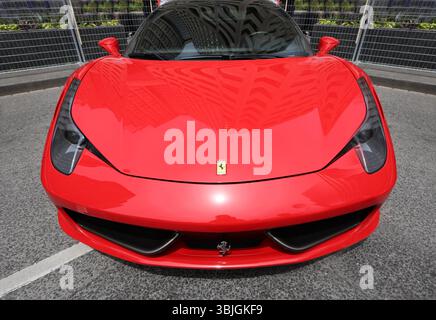 Roter Ferrari, Luxussportwagen Stockfoto