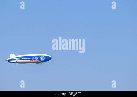 Bodensee : Zeppelin NT über Bodensee Stockfoto