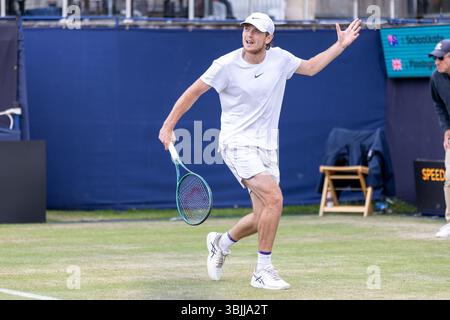 Lexus Ilkley Open 2025, ATP Challenger Tour, Herrenfinale, Ilkley, Großbritannien, 15. Juni 2025, Tristan SCHOOLKATE VS Jack PINNINGTON JONES im Ilkley Lawn Tennis and Squash Club, Credit Aaron Badkin/Alamy Live News. Stockfoto