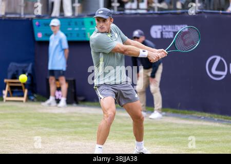 Lexus Ilkley Open 2025, ATP Challenger Tour, Herrenfinale, Ilkley, Großbritannien, 15. Juni 2025, Tristan SCHOOLKATE VS Jack PINNINGTON JONES im Ilkley Lawn Tennis and Squash Club, Credit Aaron Badkin/Alamy Live News. Stockfoto