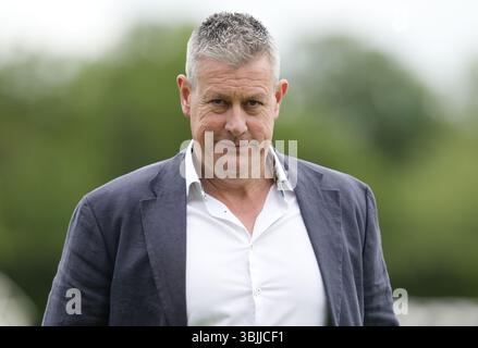 Aktenfoto vom 24.05.2024 von Worcestershire Chief Executive Ashley Giles. Der Linkslenker hatte eine Vielzahl von administrativen Funktionen inne, darunter Englands erster Cheftrainer für White-Ball-Spezialisten, Selektor und Geschäftsführer von Cricket. Die letztere Rolle übernahm er während der turbulenten COVID Times und verlor sie nach einer Niederlage von 4-0 Aschen in den Jahren 2021 und 22. Derzeit Chief Executive in Worcestershire. Ausgabedatum: Montag, 16. Juni 2025. Stockfoto