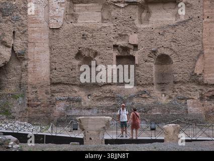 Caracalla-Bäder in Rom, Italien, im späten Frühling Stockfoto