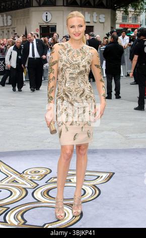 Malin Akerman bei der Premiere von „Rock of Ages“ am Odeon Leicester Square in London am 10. Juni 2012 Stockfoto