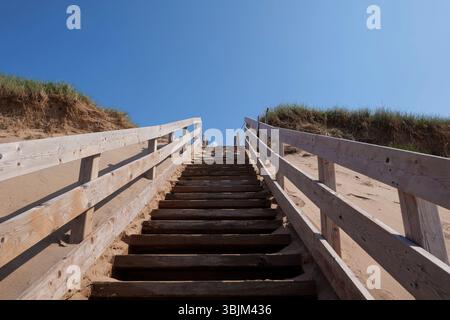 Holztreppe am Strand, Prinz edward Island Canada. Hochwertige Fotos Stockfoto