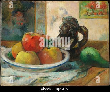 'Still Life with Apples, a Pear, and a Ceramic Portrait Jug' by Paul Gauguin (1848–1903) depicts a traditional arrangement of fruits and a ceramic jug. The painting, created in 1889, demonstrates Gauguin’s unique approach to color and composition. Stockfoto